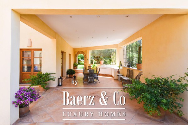 photo 10 Mansion with several Apartments and Pools