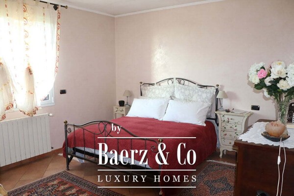 photo 32 Villa for sale 244 m²