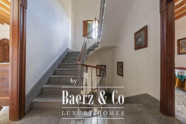 photo 12 Impressive historic house with large plot in Andratx