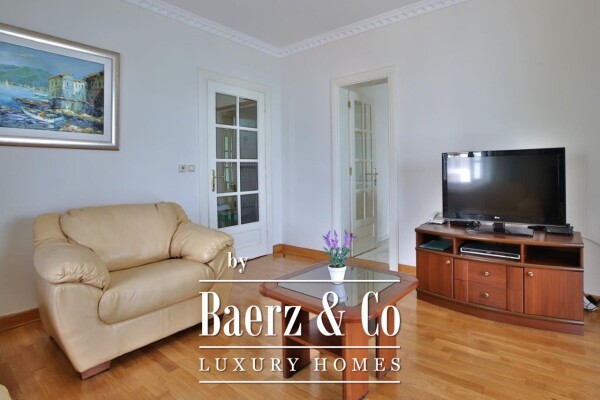 photo 9 Apartment on the Sveti Stefan Beach