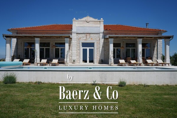 photo 5 Istria, Poreč, luxuriously renovated old school