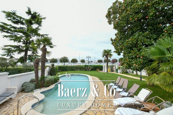 photo 11 Istria, Umag, beautiful house with pool, first row to the sea, NKP 430m2