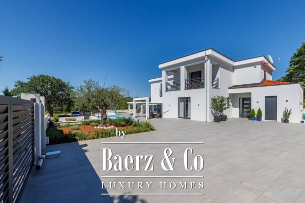 photo 33 Kanfanar, a luxury house with a sea view