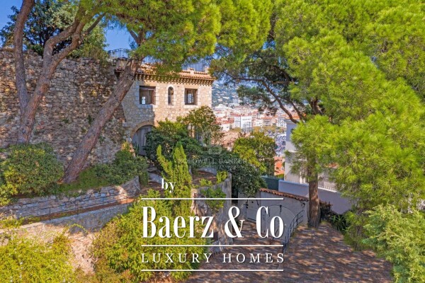 photo 2 Authentic castle located in Cannes and enjoying a panoramic Seaview