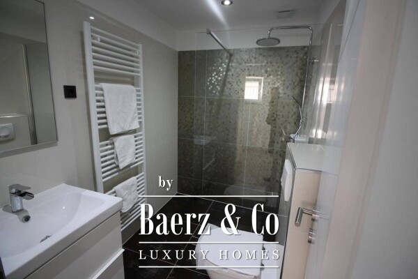 photo 13 Pješćana uvala, villa with 7 apartments overlooking the sea, 200 m from the beach