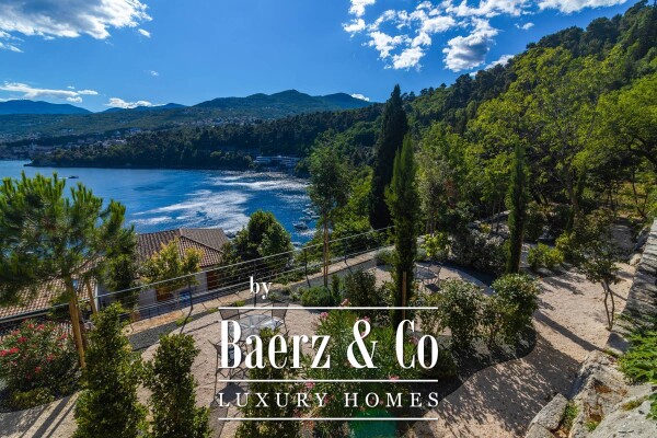 photo 17 Opatija, Volosko, luxurious four-bedroom apartment in the first row to the sea, NKP 132,51 m2