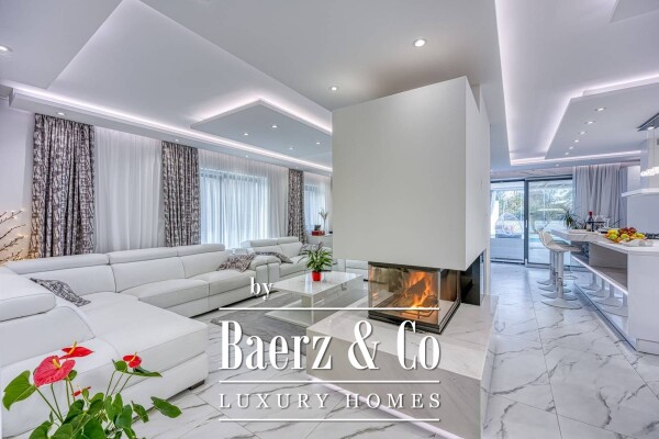 photo 5 Rovinj, an impressive family villa with a pool located in a quiet location