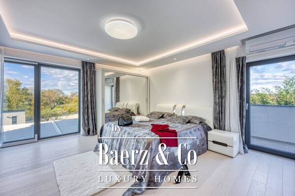 photo 29 Rovinj, an impressive family villa with a pool located in a quiet location