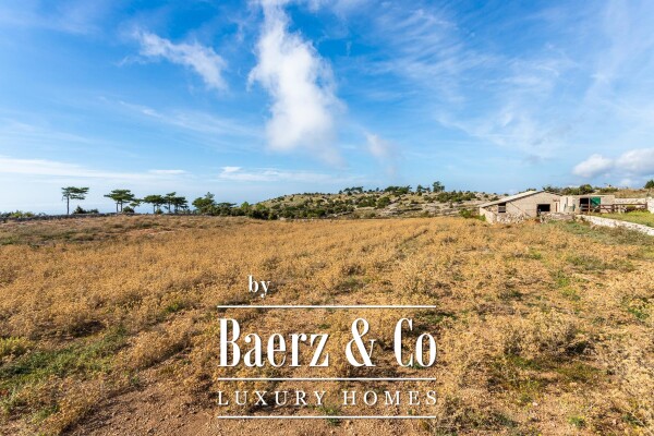 photo 8 Hvar, a large, beautiful property with three houses on a plot of 32500 m2