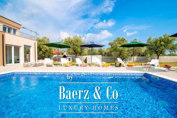 photo 3 Istria, Vodnjan, villa in a quiet part of the city with a sea view from every floor