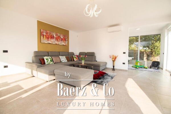 photo 10 Istria, Vodnjan, villa in a quiet part of the city with a sea view from every floor