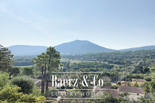 photo 1 Contemporary house with panoramic view and swimming pool