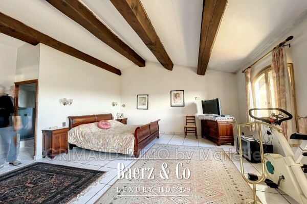 photo 15 Grimaud, France