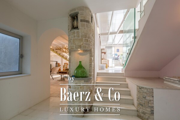 photo 4 Istra, Buje, residental and business house 750m2 in the center of the town