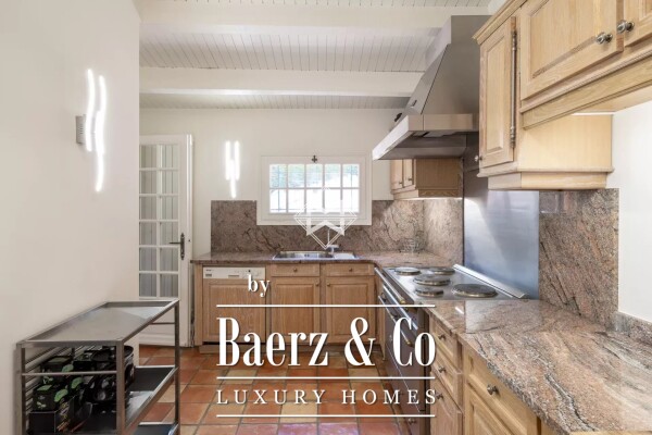 photo 9 Charming Villa with Pool and sea view in a Private Estate in Villefranche-sur-Mer