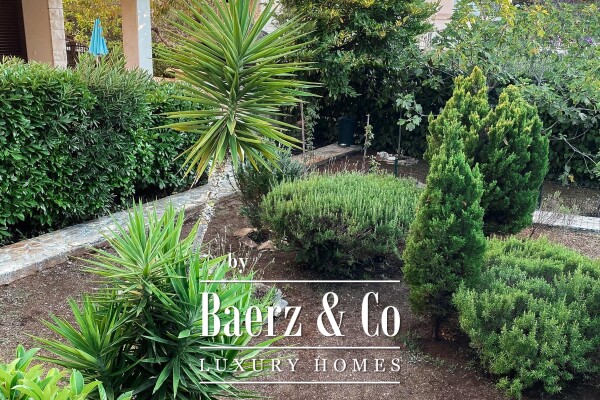 photo 8 Supetar, beautiful stone villa with 6 apartments near the sea