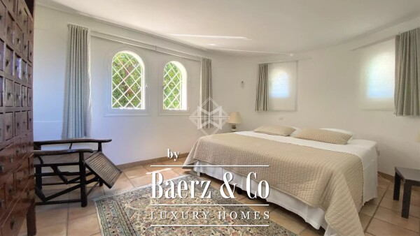 photo 10 House to renovate - Beautiful sea view