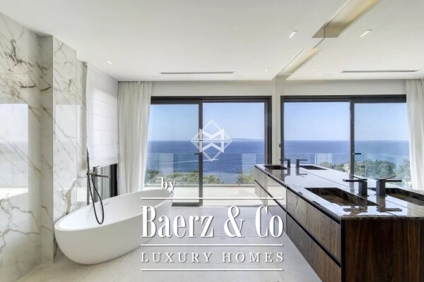 photo 11 Property with panoramic sea view at Rayol-Canadel-Sur-Mer