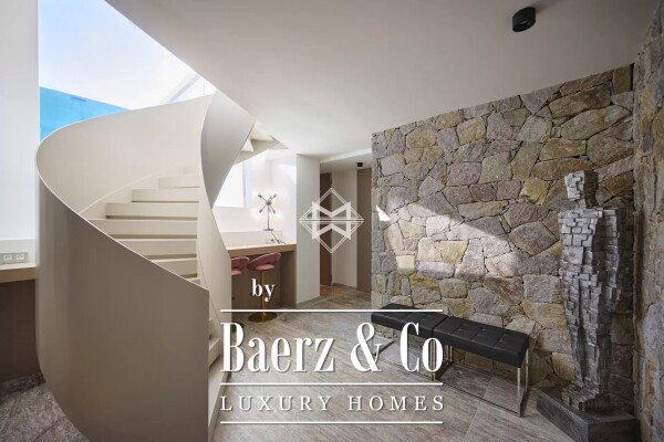 photo 14 Modern house within a gated community close to the beach.