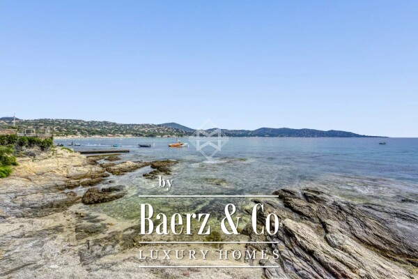 photo 1 Waterfront, renovated villa with direct access to the sea