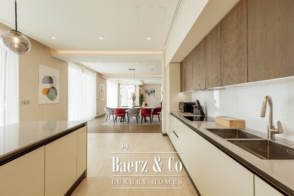 photo 16 Luxurious Three Bedroom Apartment with a Seaview