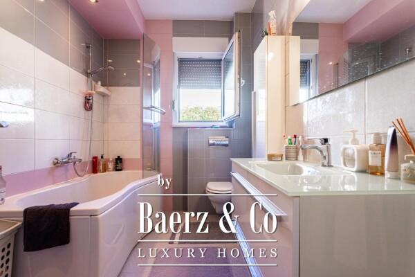 photo 6 Čiovo, Okrug Gornji, house with garden just a few steps from the sea