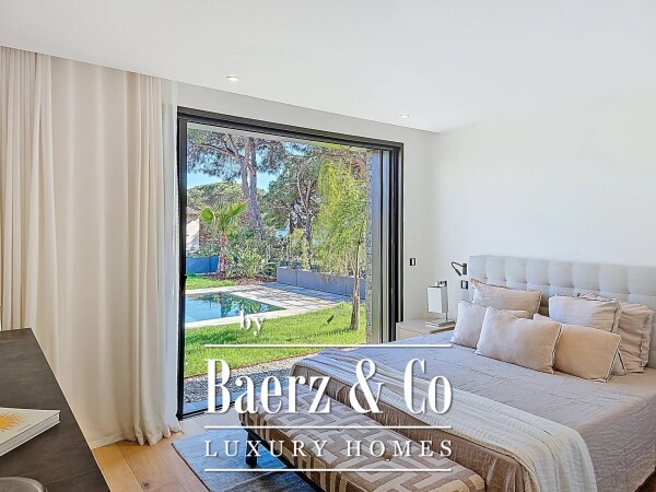 photo 8 Sea view villa with mirror pool