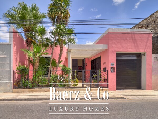 photo 19 Villa Rosa - Perfection in Santa Ana district, 3 bedroom + garage