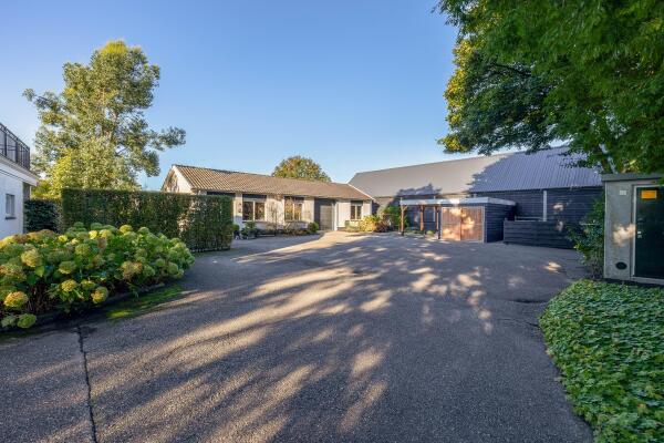 photo 2 Provincialeweg Oost 64