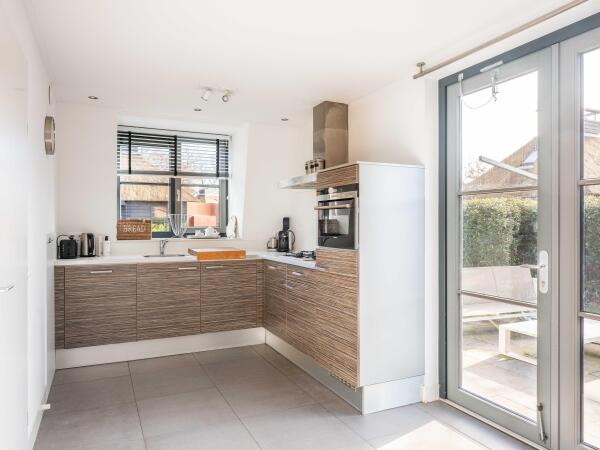 photo 9 Burgemeester Peecklaan 8 001