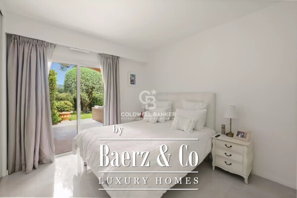 photo 5 ELEGANT VILLA IN A PRIVATE ESTATE WITH GOLF VIEW