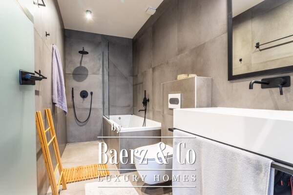 photo 12 Žaborić, beautiful three-bedroom apartment right on the beach, Net Usable Area 121.99 m²