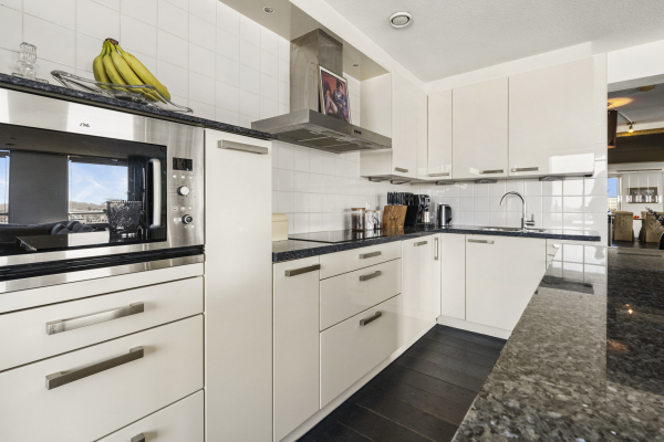 photo 24 Van Leijenberghlaan 2 T