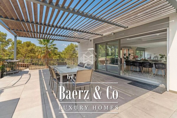 photo 11 Exceptional Villa in a Natural Setting Between Vineyards and Forest, Just 10 Minutes from the Beaches