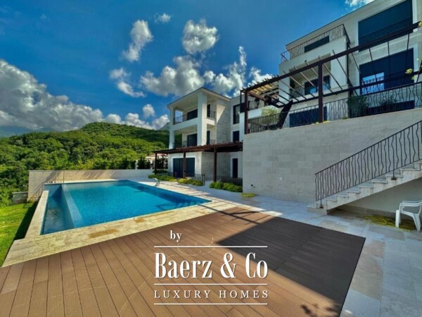 photo 3 Furnished Apartment in a Complex with a Pool in Sveti Stefan