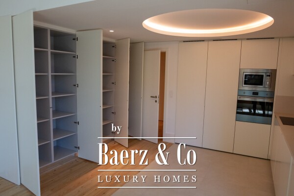 photo 26 A beautiful  three bedroom  with views of Bolhão Market