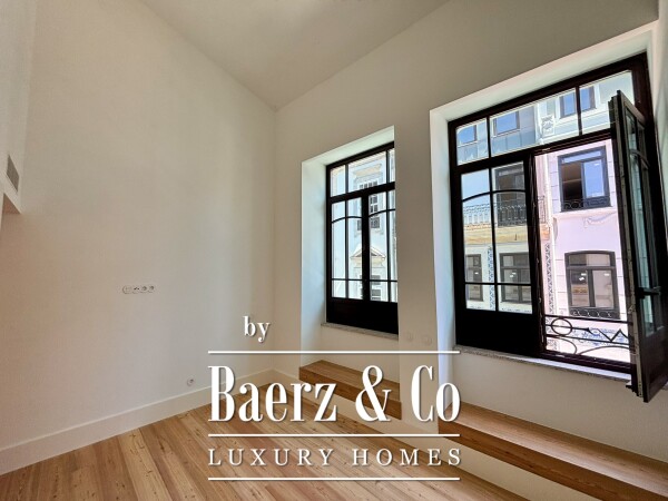 photo 34 A beautiful  three bedroom  with views of Bolhão Market