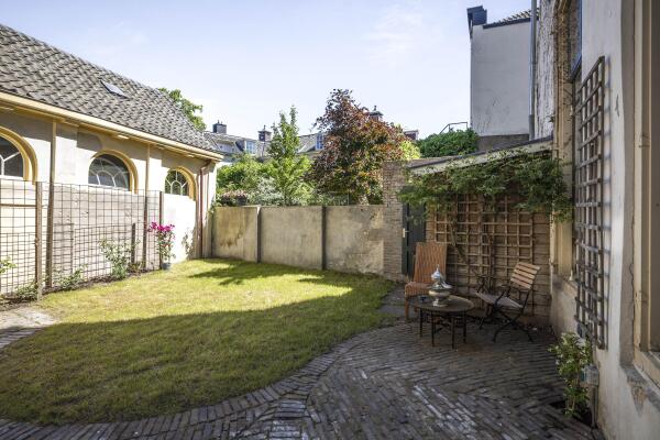 photo 47 Zaadmarkt 93