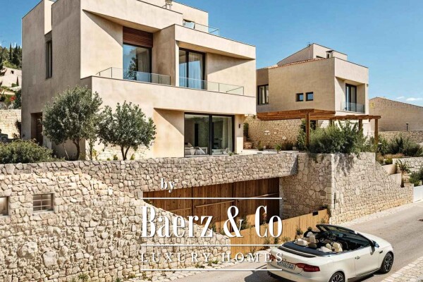 photo 4 Klis, a modern villa with a swimming pool under construction