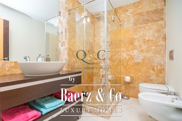 photo 14 Beautiful luxury home in Quarteira, Quarteira