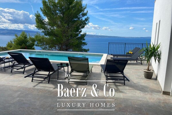 photo 22 Dugi Rat, Jesenice, modern villa with panoramic sea views, NFA 275 m²