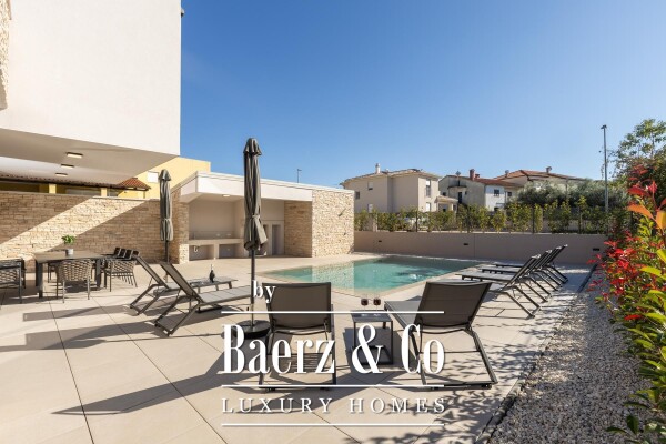 photo 4 Istria, Umag, spacious modern house with stone details and heated pool