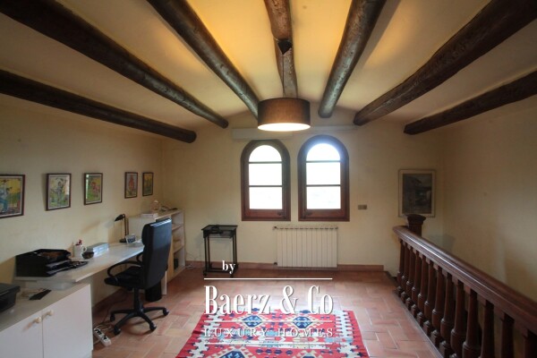 photo 13 Rustic charm and exclusivity just minutes from the Mediterranean.