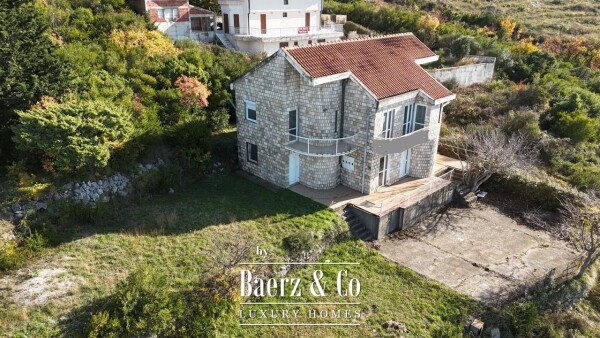 photo 9 House with a Plot in a Premium Location for Renovation