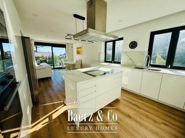 photo 14 4 bedroom house with heated swiming pool garden and garage in Sintra