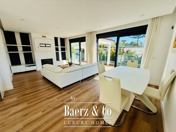 photo 17 4 bedroom house with heated swiming pool garden and garage in Sintra