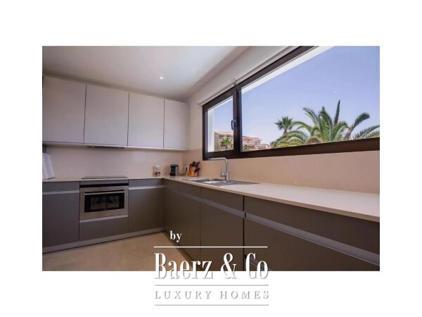 photo 22 Exclusive luxury villa on the seafront in Playa San Juan