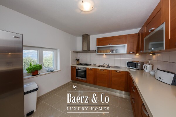 photo 10 Brač, Splitska, villa with pool first row to the sea, 180 m²