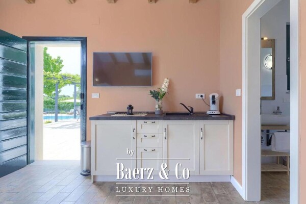 photo 21 Istria, Rovinj, a beautiful house on a large plot with a guest house and a swimming pool