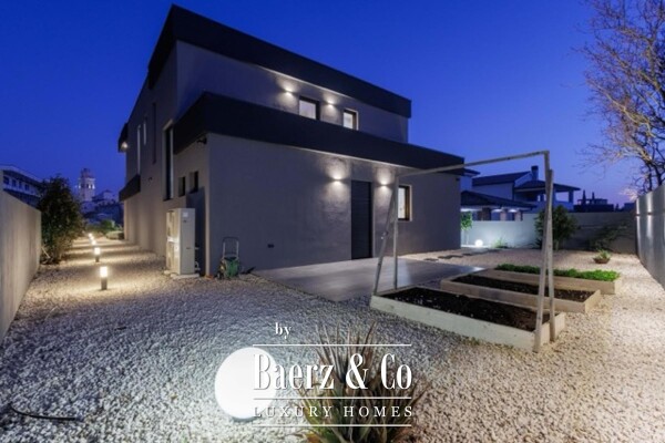 photo 3 Premantura, a unique and elegant villa with a swimming pool on a large landscaped garden